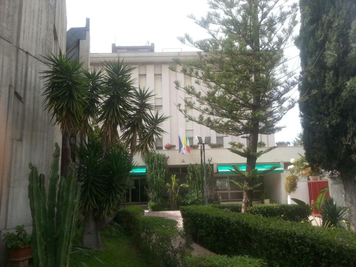 Centro Giovanile Padre Minozzi Hotel Policoro Exterior photo